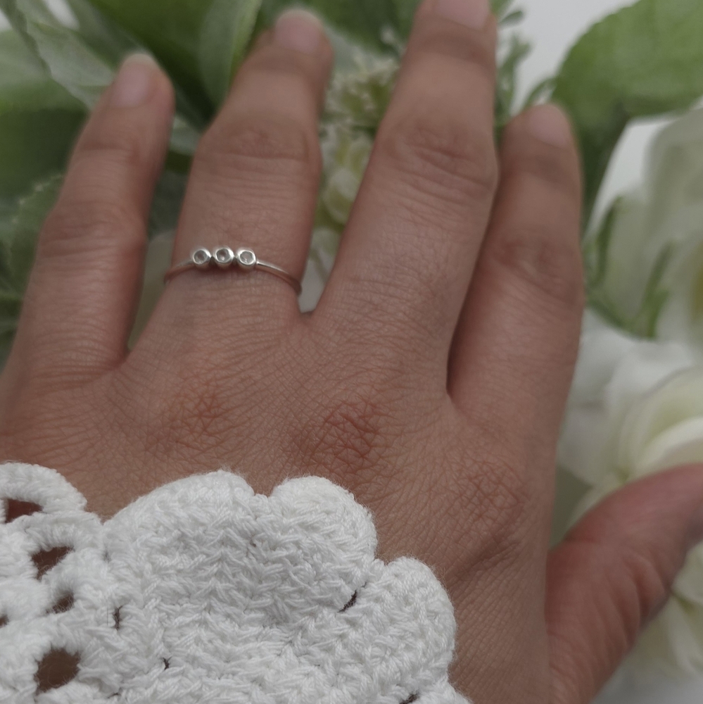 🥰 DAINTY & CLASSY RING - Picture 2 of 7